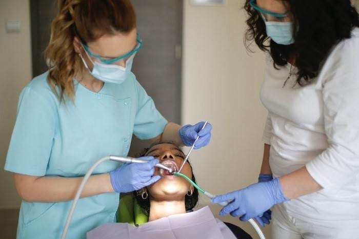 Gum recession in pregnant women